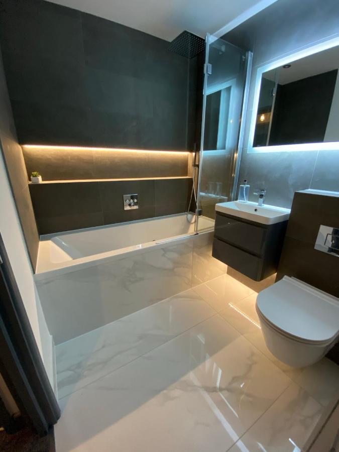 Beautiful modern cosy central apartment / sleeps 4 Reading Extérieur photo
